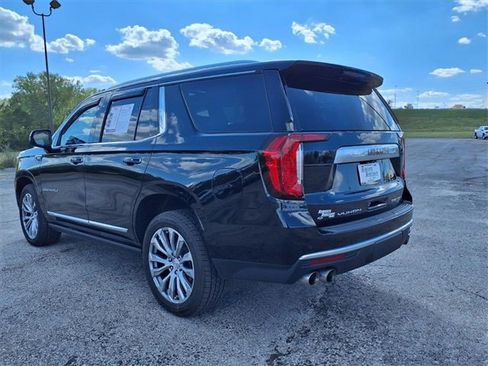 Used 2021 GMC Yukon Denali w/ Denali Premium Package image 20