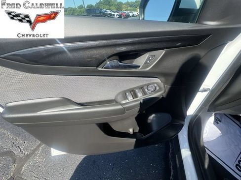 Used 2025 Chevrolet TrailBlazer LT FWD image 27