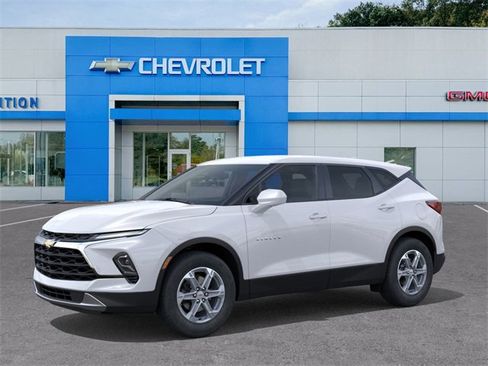 New 2025 Chevrolet Blazer LT w/ Driver Confidence Package image 2