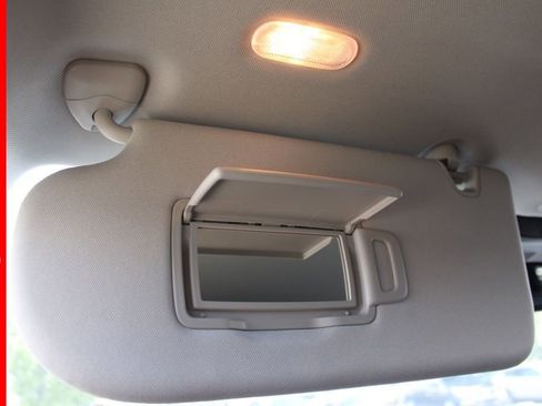 New 2025 Nissan Murano SL image 35