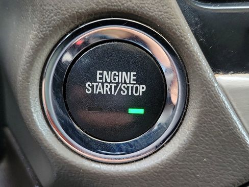 Used 2018 GMC Yukon Denali w/ Denali Ultimate Package image 17