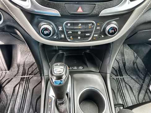 Used 2021 Chevrolet Equinox Premier image 34