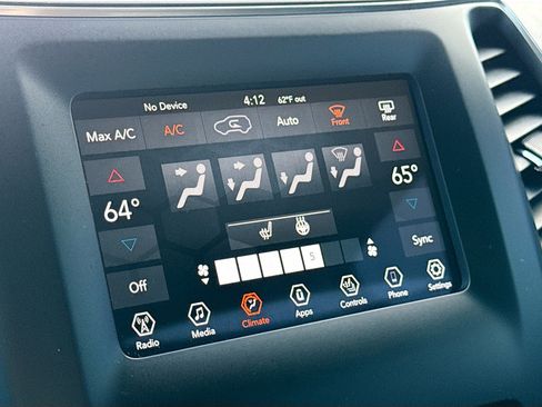 Used 2019 Jeep Cherokee Latitude Plus w/ Comfort/Convenience Group image 31