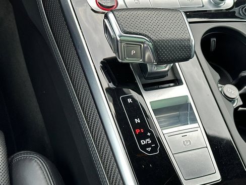 Used 2023 Audi RS Q8 4.0T image 25