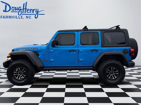 Used 2024 Jeep Wrangler Unlimited Rubicon w/ XTREMEE 35" Tire Package image 2