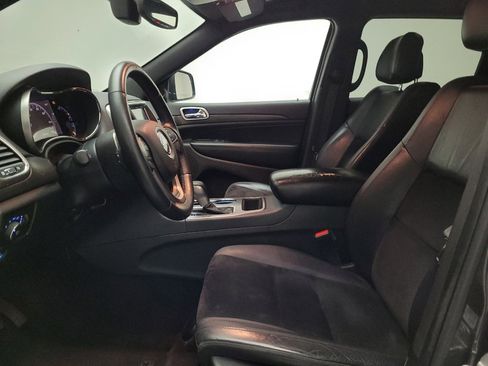 Used 2017 Jeep Grand Cherokee Altitude RWD image 17