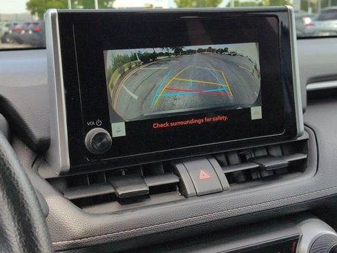 Used 2025 Toyota RAV4 XLE AWD/4WD image 13