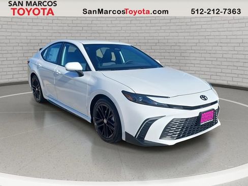 New 2026 Toyota Camry SE image 3