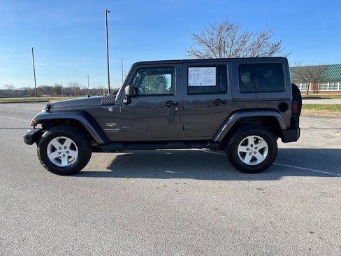 Used 2014 Jeep Wrangler Unlimited Sahara w/ Connectivity Group image 22