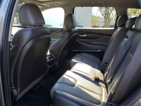 Used 2019 Hyundai Santa Fe Limited image 10