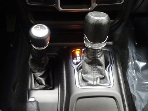 Used 2023 Jeep Wrangler Sport image 30