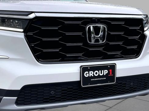 Used 2025 Honda Pilot Elite image 31