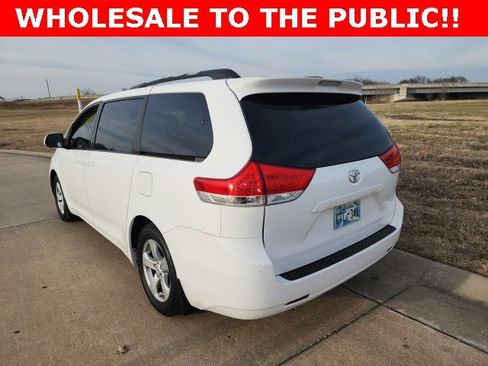 Used 2011 Toyota Sienna LE image 5