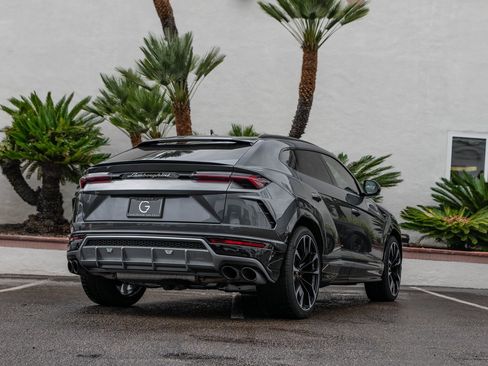 Used 2020 Lamborghini Urus image 41