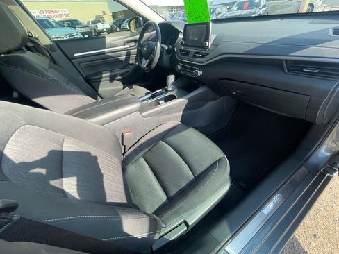 Used 2019 Nissan Altima 2.5 SV FWD image 16