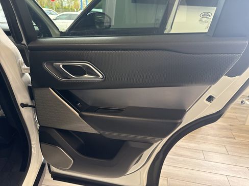 Used 2018 Land Rover Range Rover Velar R-Dynamic SE AWD/4WD image 22