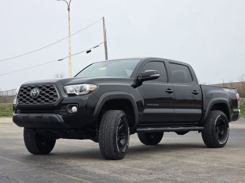 Used 2023 Toyota Tacoma TRD Off-Road image 20