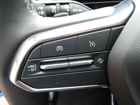 Used 2024 Chevrolet Equinox EV LT image 9