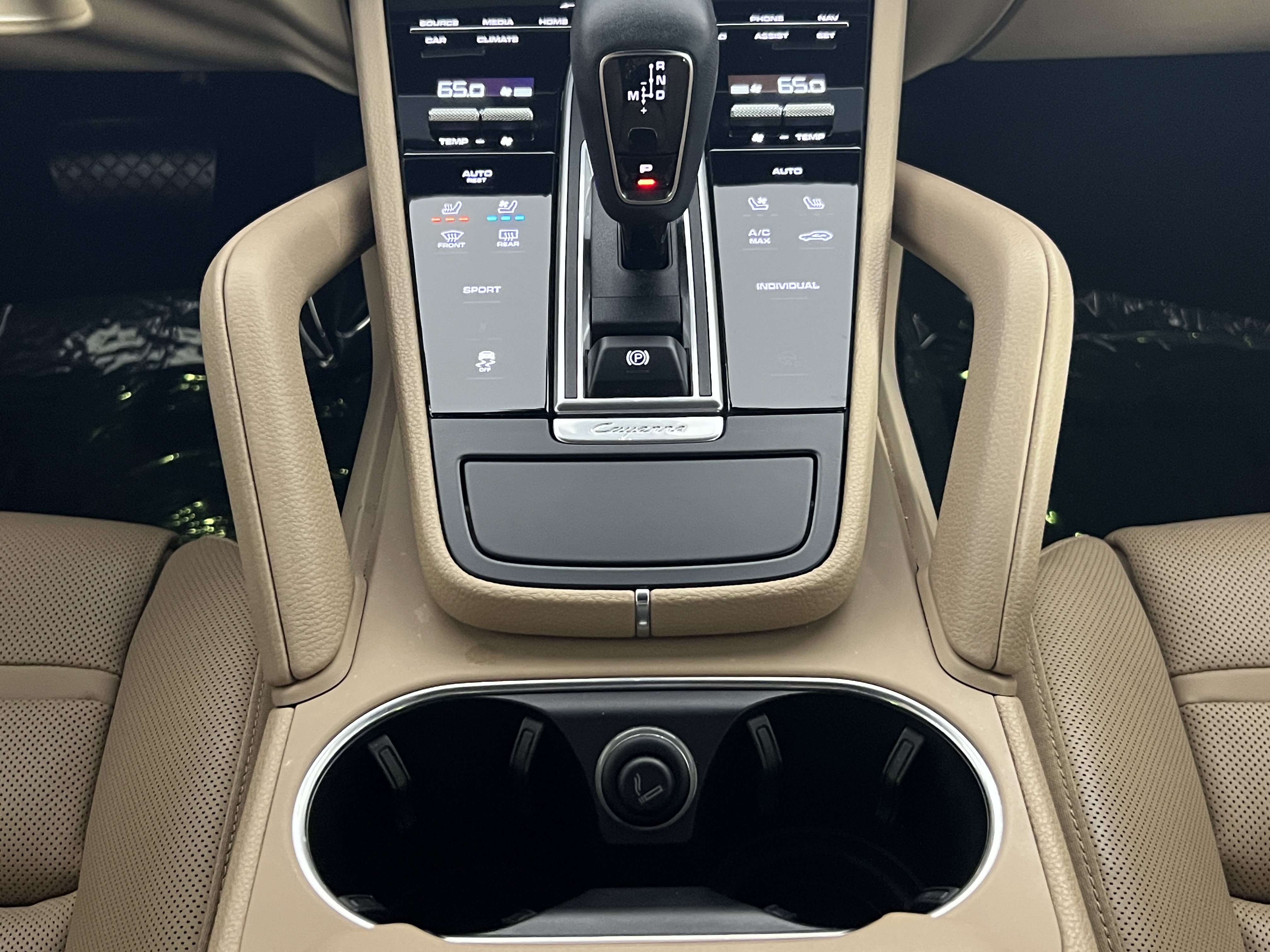 Certified 2023 Porsche Cayenne AWD/4WD image 20