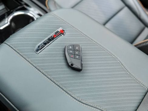 Used 2026 GMC Yukon AT4 w/ AT4 Premium Plus Package AWD/4WD image 82