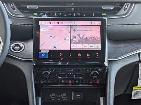 New 2025 Jeep Grand Cherokee Limited image 15