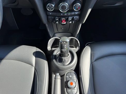 Used 2021 MINI Cooper 2-Door Hardtop FWD image 16