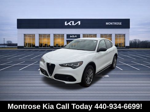 Used 2024 Alfa Romeo Stelvio Sprint AWD/4WD image 1