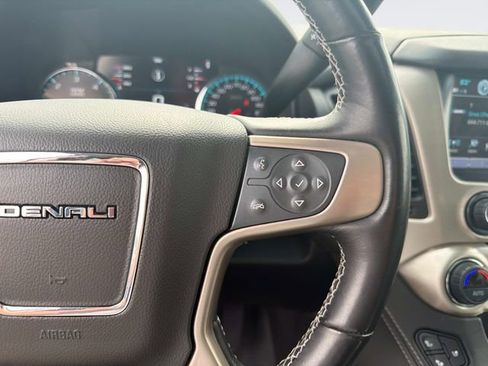 Used 2019 GMC Yukon Denali w/ Denali Ultimate Package image 27