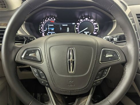 Used 2017 Lincoln MKZ Reserve image 16