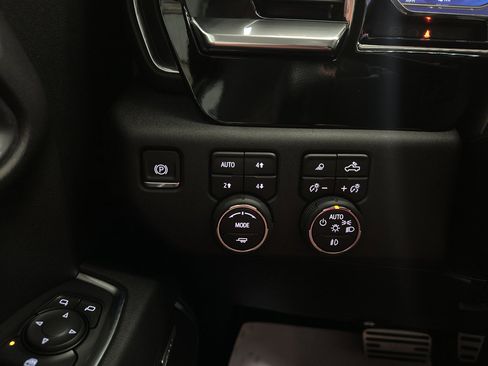 New 2025 Chevrolet Silverado 1500 RST image 30