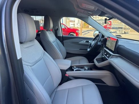 New 2026 Ford Explorer Active w/ Active Comfort Package AWD/4WD image 28