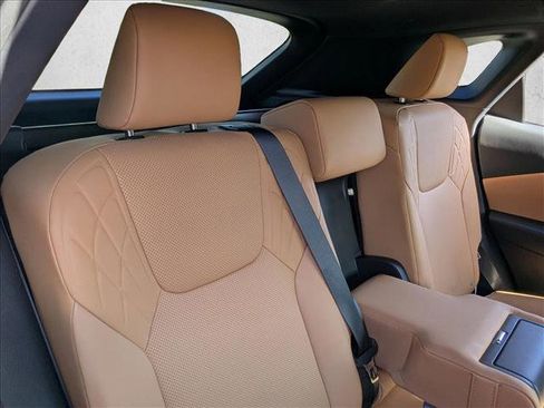 Used 2025 Lexus RX 350 FWD image 17