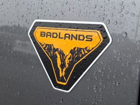 Used 2024 Ford Bronco Badlands AWD/4WD image 8