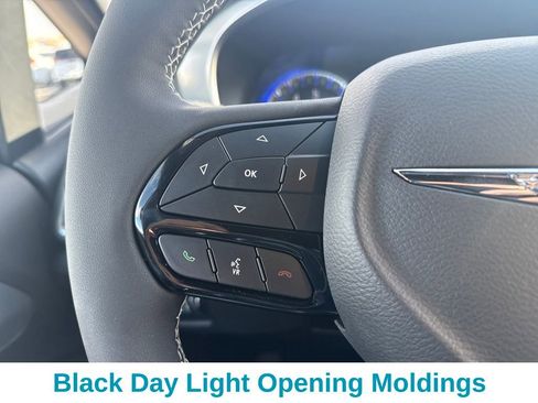 New 2026 Chrysler Pacifica Limited image 15