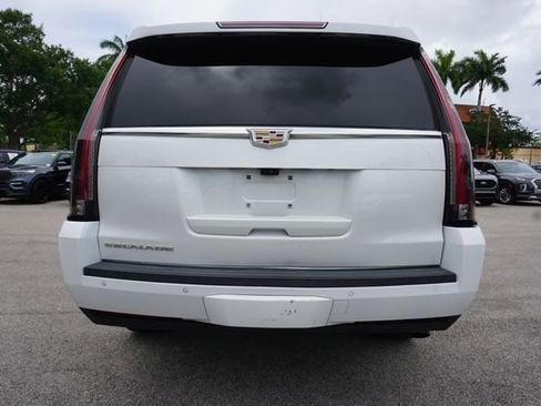 Used 2019 Cadillac Escalade ESV Luxury RWD image 30