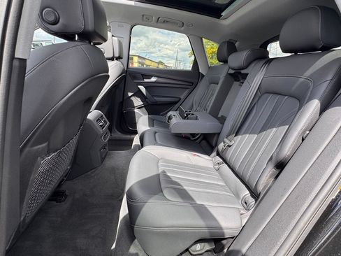 Used 2023 Audi Q5 2.0T Premium w/ Convenience Package AWD/4WD image 16