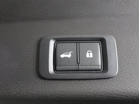 New 2026 Mitsubishi Outlander SE image 21