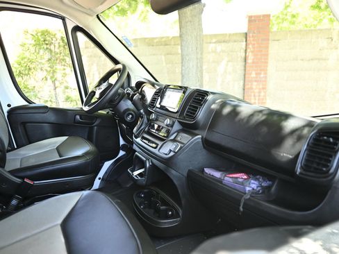 Used 2023 RAM ProMaster 2500 FWD image 13