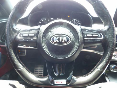 Used 2018 Kia Stinger GT2 AWD/4WD image 13