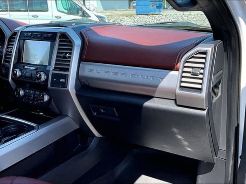 Used 2020 Ford F350 Platinum w/ FX4 Off-Road Package AWD/4WD image 16