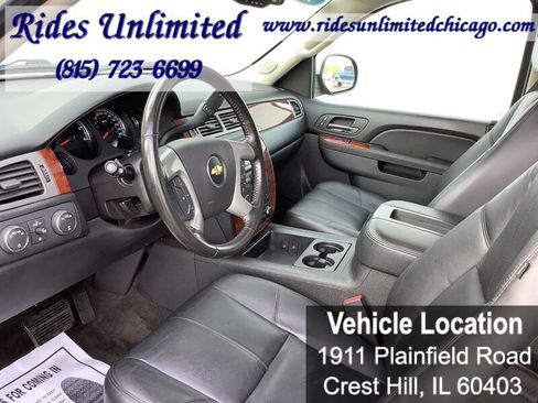 Used 2013 Chevrolet Suburban LT w/ Luxury Package AWD/4WD image 16