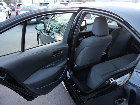 Used 2023 Toyota Corolla LE image 25
