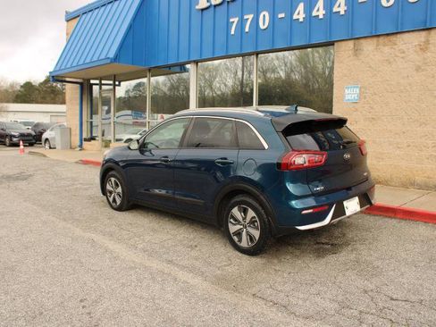 Used 2018 Kia Niro LX image 3