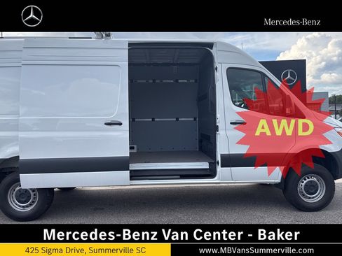 Used 2024 Mercedes-Benz Sprinter 2500 image 18