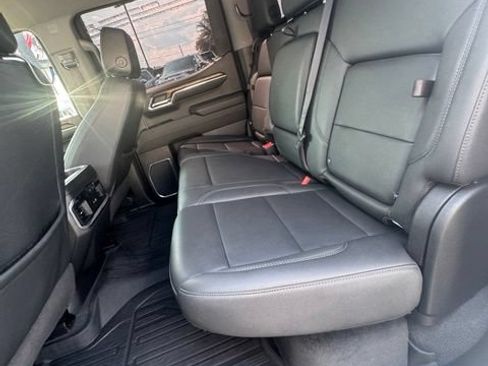 Used 2023 GMC Sierra 1500 SLT AWD/4WD image 12