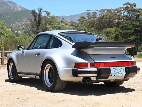 Used 1987 Porsche 911 Carrera RWD image 5