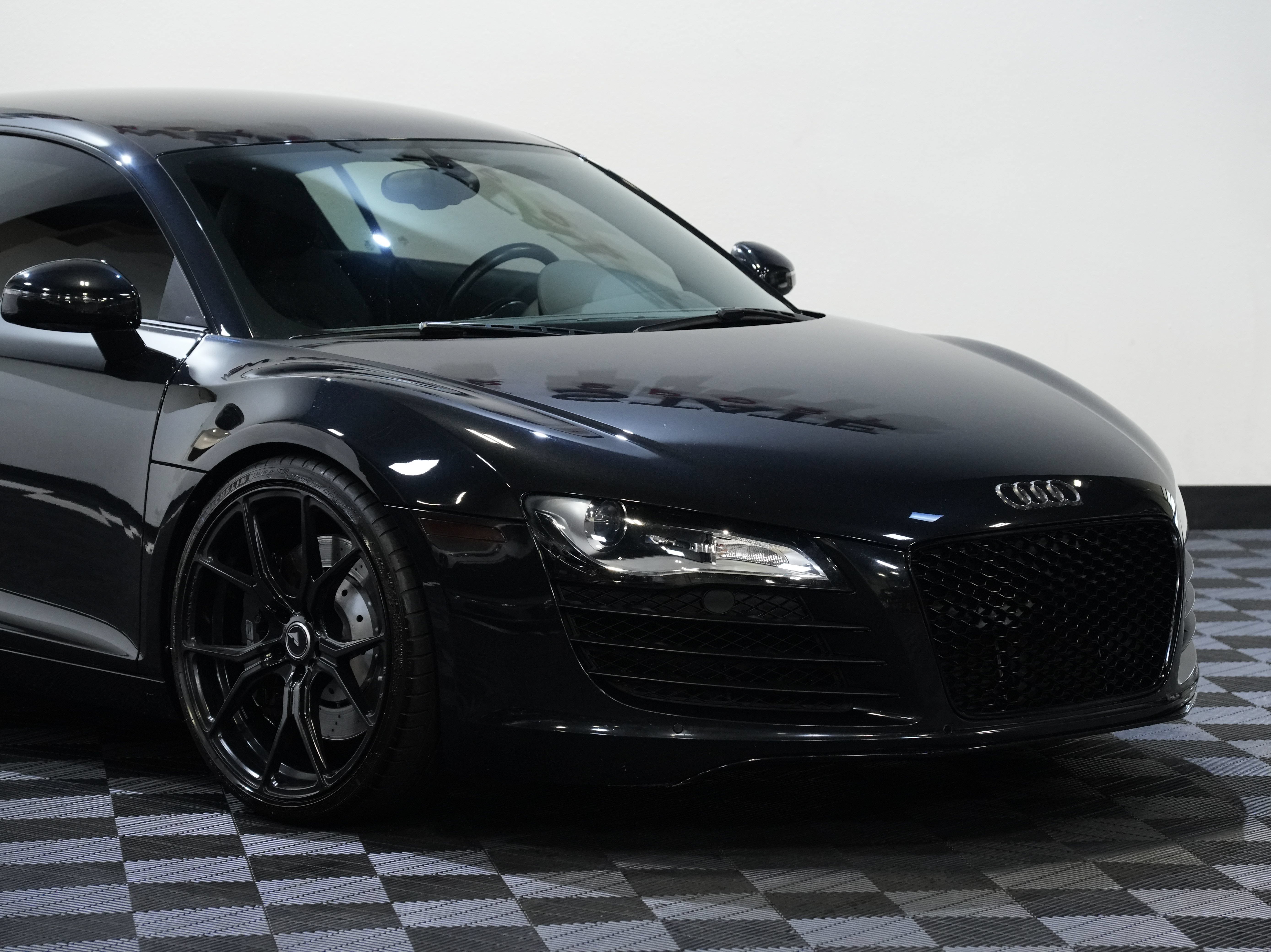 Used 2011 Audi R8 V8 AWD/4WD image 9