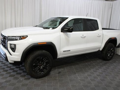 New 2025 GMC Canyon Elevation w/ Convenience Package image 3