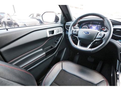 Used 2023 Ford Explorer ST-Line w/ Class IV Trailer Tow Package image 10