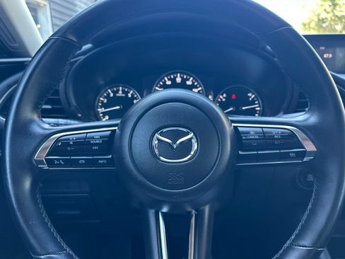 Certified 2025 MAZDA MAZDA3 s FWD image 24